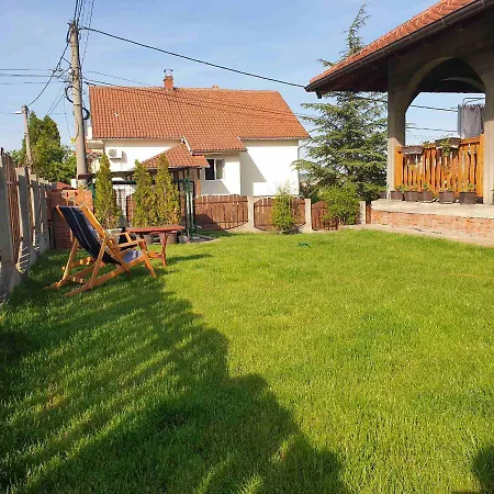 Domacinska Kuca بيت خشبي أراندجيلوفاك