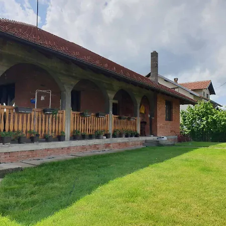 Lodge Domacinska Kuca