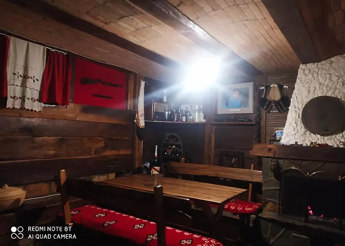 Domacinska Kuca Loža *